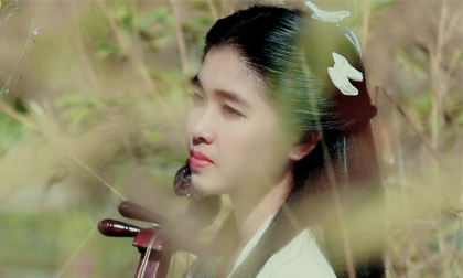 Vương Linh Nhi gây sốt với hình ảnh cổ trang trong MV 'Uyên ương tình ly biệt'