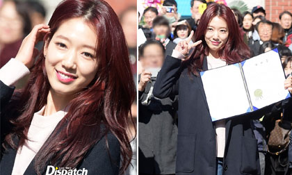 Park Shin Hye xinh tươi trong lễ nhận bằng tốt nghiệp