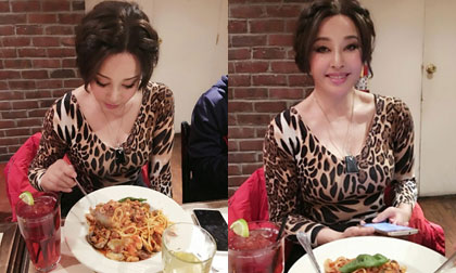 Lưu Hiểu Khánh khoe 'vầng ngực của gái 18' dù đã 65 tuổi