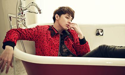 Noo Phước Thịnh ngổ ngáo trong bồn tắm