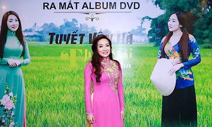 Ca sĩ Tuyết Vân Hà ra mắt DVD 'Thân gái xa nhà'