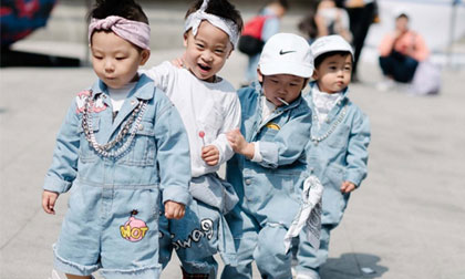 Tín đồ thời trang nhí khuấy đảo đường phố Tuần lễ thời trang Seoul 