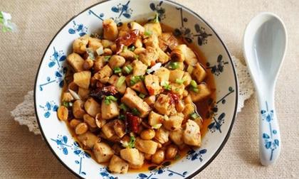 Thịt gà xào đậu phộng hấp dẫn ngày mưa