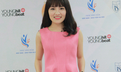 Quán quân Nhật Thủy tươi tắn tại họp báo cuộc thi hát tiếng Anh 