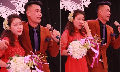 Hiệp Gà ôm vợ và bật khóc trong hôn lễ