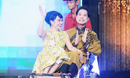 Ngọc Sơn căng thẳng khi đi xích lô cùng Phương Thanh 