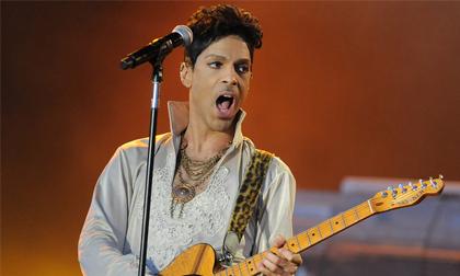 Fan đau xót khi 'huyền thoại nhạc Pop' Prince qua đời