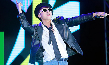 Sơn Tùng M- TP quẩy tưng bừng trên sân khấu 'Giải nhiệt mùa hè'