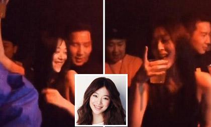 Sau ảnh nóng, cựu thành viên f(x) Sulli bị bắt gặp say xỉn trong hộp đêm 