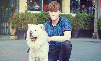Nathan Lee điển trai đầy cuốn hút xuống phố cùng cún cưng
