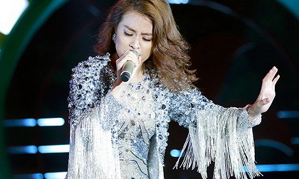 Dàn sao V.Pop tưng bừng 'giải nhiệt mùa hè' cùng sinh viên Cần Thơ