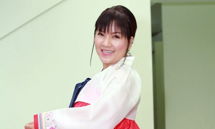 Ngọc Trinh không còn buồn  khi không sinh con ở tuổi 40?