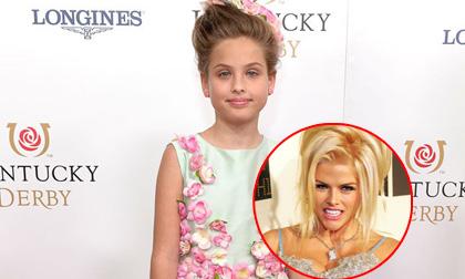 Con gái 'bom sex' Anna Nicole Smith càng lớn càng giống mẹ