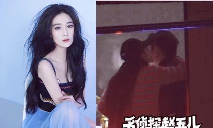 Trương Hinh Dư gây sốc khi ôm hôn ba người đàn ông và một phụ nữ 