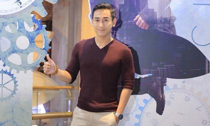 'Soái ca' Hứa Vĩ Văn giản dị đi xem phim cùng fan