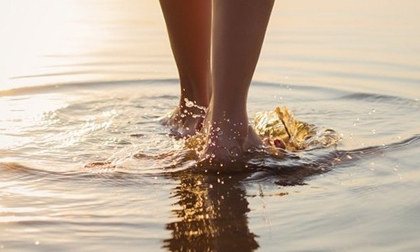 Tôi ghê rợn khi phát hiện vợ làm điều đó... trong phòng tắm