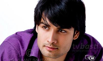 ‘Soái ca’ của Ấn Độ Vivian Dsena âm thầm đến Việt Nam