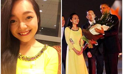 Nữ sinh Việt tặng hoa cho tổng thống Barack Obama là ai?