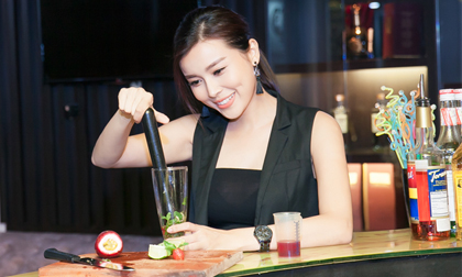 Cao Thái  Hà lên chức bà chủ, mở Golden Light