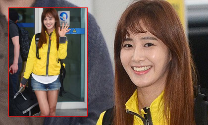 Yuri (SNSD) diện quần ngắn lộ chân đen nhẻm ở sân bay