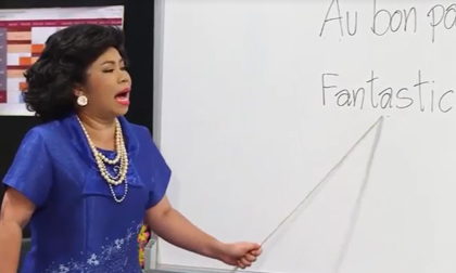 'Cô giáo' Thái Lan dạy tiếng Anh siêu bá đạo