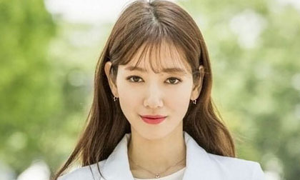 Park Shin Hye đẹp tựa nữ thần trong trang phục y sĩ