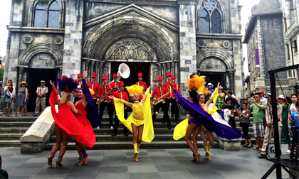 Đến Bà Nà mùa lễ hội tưng bừng