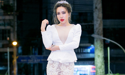 Á khôi Mai Diệu Linh xinh đẹp tựa nữ thần tại đêm trao giải Duyên Dáng doanh nhân 2016