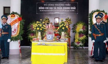 Lệ tuôn trào trong lễ truy điệu Đại tá Trần Quang Khải