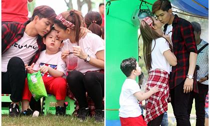 Tim hôn Trương Quỳnh Anh trước mặt con trai