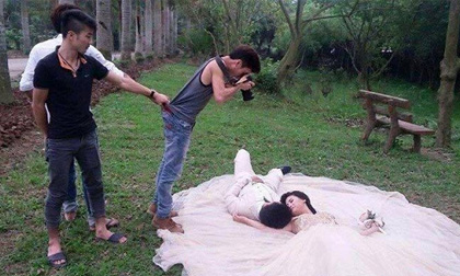 Hậu trường những bức ảnh cưới không thể nhịn cười