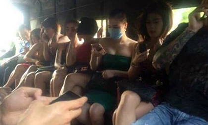 Hàng loạt dân chơi quẩy lắc trong quán karaoke Ruby Hải Phòng bị lên xe thùng lúc nửa đêm