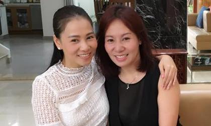 Chị gái Thu Minh trẻ trung và giống em gái đến bất ngờ 