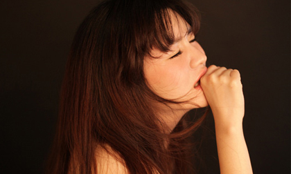 'Vỡ tim' vì chồng cùng lúc làm... 3 cô gái có thai