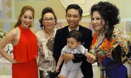  Bà Thúy Nga bất ngờ xuất hiện trong tiệc thôi nôi con trai Khánh Thi