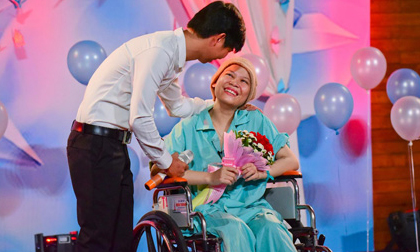 Rơi nước mắt với chuyện tình 7 năm của cô gái ung thư máu