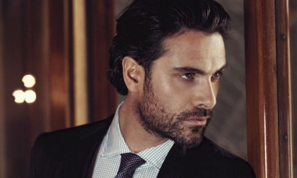 Gã chồng hám của thẫn thờ khi biết được công việc thật sự và tiền lương 9 con số của vợ