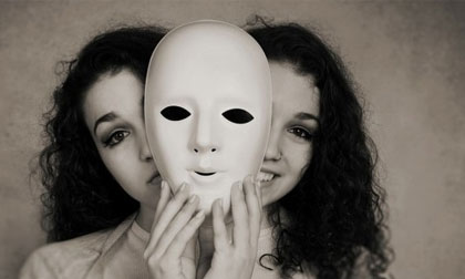 Cách nhận biết người thâm độc để đề phòng