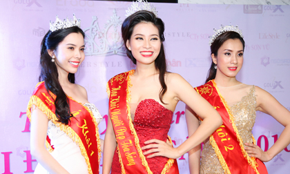 Hoa khôi tỏa sáng đấu giá thành công gần 100 triệu tại 'Thank you party'