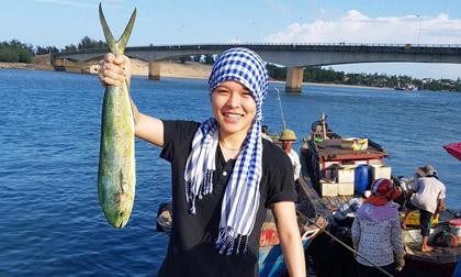 Tiên Tiên thích thú trải nghiệm đi du ký Biển Đông một mình 