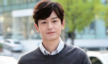 Nam thứ trong 'Yêu không kiểm soát' là ai?