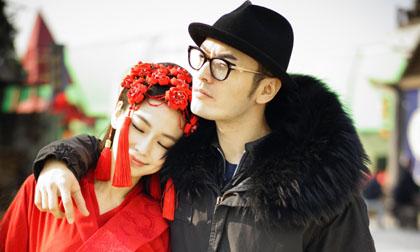 Khoảnh khắc tình tứ của Angela Baby và chồng ở phim trường