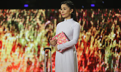 Làm MV tặng mẹ mùa Vu lan, MC Anh Thơ khiến cộng đồng mạng rơi nước mắt