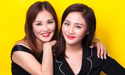 Văn Mai Hương tình cảm bên mẹ dịp lễ Vu Lan