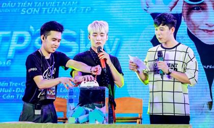 Sơn Tùng M-TP bị 'điện giật' vì nói dối fan tại Thái Nguyên