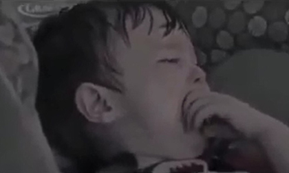 Sự vô ý của mẹ khiến con trai chết ngạt trong ô tô