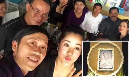 Thúy Nga, Hoài Linh bị 'ném đá' khi cười trong lễ tiễn biệt đạo diễn Đoàn Bá