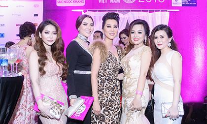 Doanh nhân 9X Trần Thị Phương Thảo rạng rỡ đi xem Hoa hậu