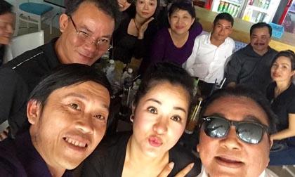 Thúy Nga lên tiếng khi bị 'ném đá' về việc cười trong đám tang