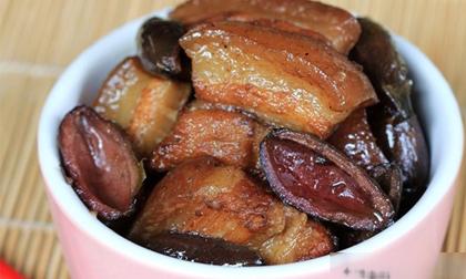  Đổi vị cho bữa cơm gia đình với món thịt ba chỉ kho trám